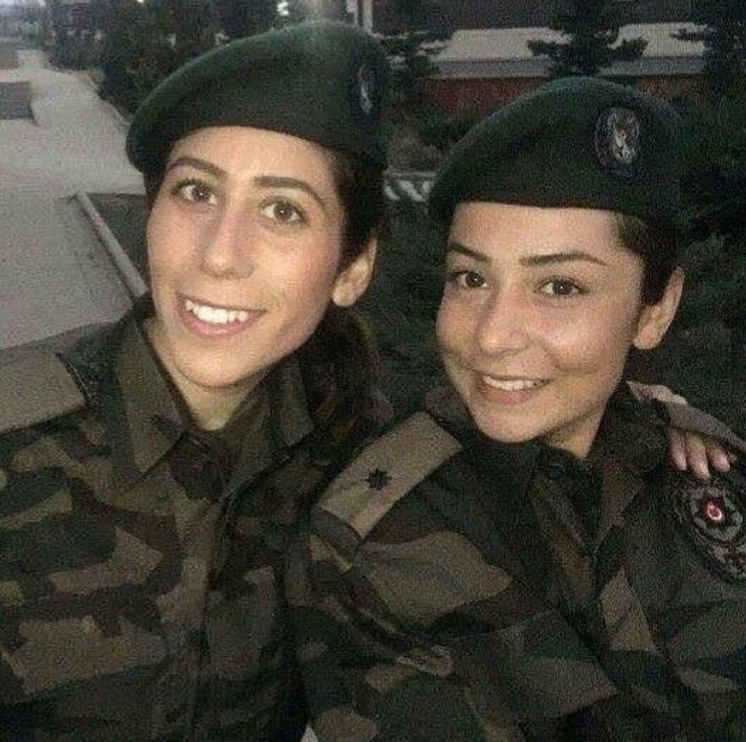 Şehit PÖH Cennet YiĞiT.
şehit PÖH Gülşah GÜLER.

Aziz Ruhları şad, mekanları cennet olsun. 🇹🇷