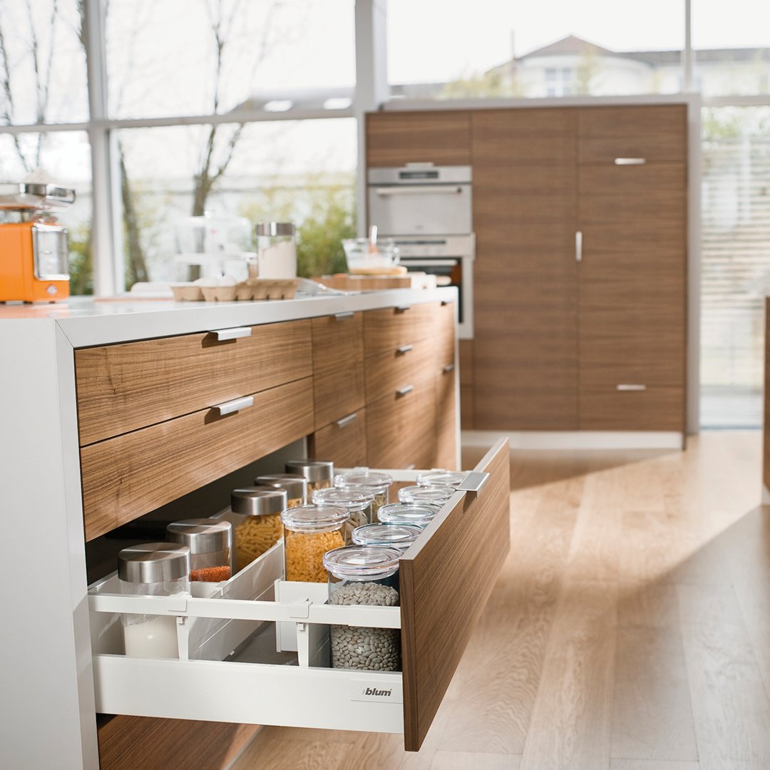 Elevate your culinary space with Bienal's exquisite kitchen islands. 

#kitchenisland #kitchendesign #interiordesign #kitchencabinetisland #kitchendecor #kitchen #kitcheninspo #bienalclosets