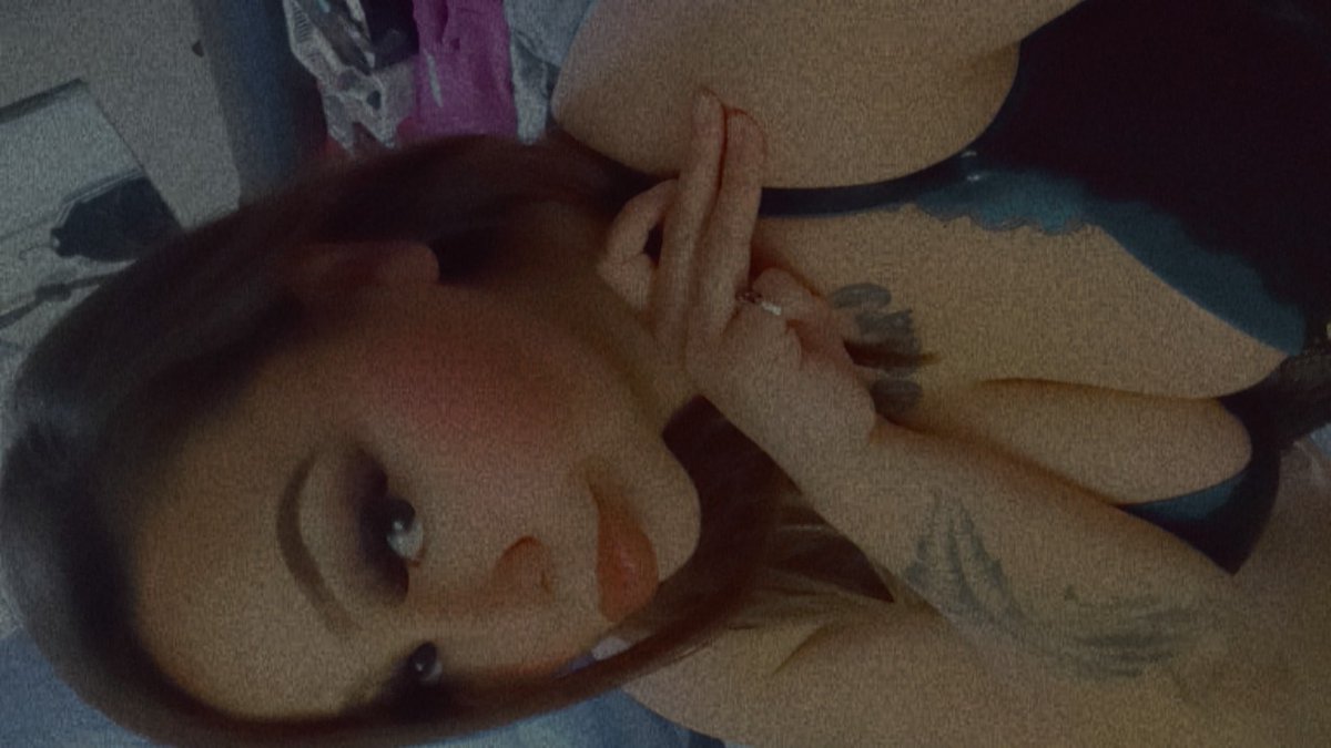 bossybabe604's tweet photo. Heeyyyy loves 💋 #BestChoiceEver #beautifulgirl #selfie !!!! https://t.co/YFcAgRakmy