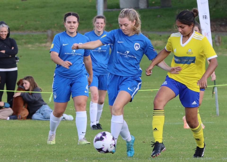 JLSPhotographs's tweet photo. @NRF_Football CONF | A few photos from todays game between @BMAFC v @BBAFC1976 

More on our FB page ➡️ https://t.co/rsbAK1SwWb https://t.co/l7IsjoCew6