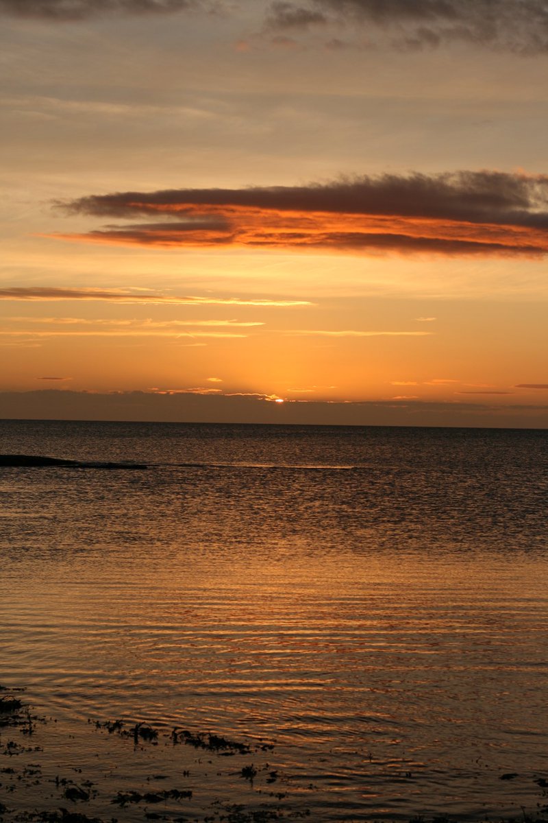 #picoftheday Sunset On The Minch @ladycultreboot @PennineThe @FionaGrahame @raiphsays @staithesartist @MarySummer1966 @pilaraymara @GREIGEXVS1300A @moleatthedoor @mrs_counter @Catrionareids @JohnDowson66 @fairynuff1979 @ArgyllSeaGlass @weestie97 @cee4cat @defiaye @itsDaibhi