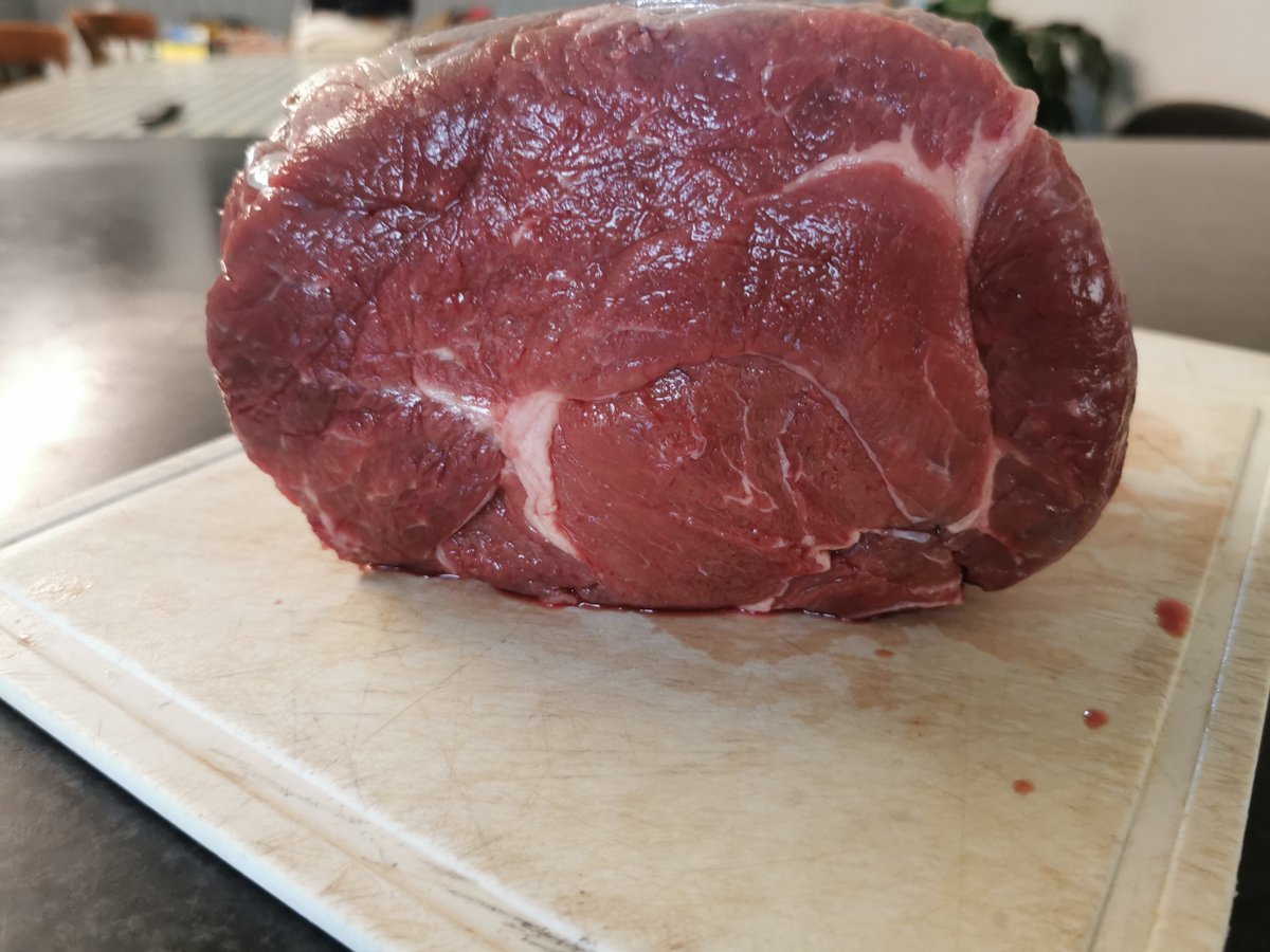 panteryrod's tweet photo. #CigEidonCymraeg
#WelshBeef
#Homeproduce
#GrassfedBeef
#BritishCharolais
#Springtime https://t.co/hp3bASisjt