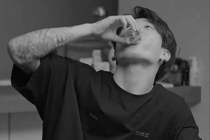 archivesofkook's tweet photo. him https://t.co/2xb1sMPbB6