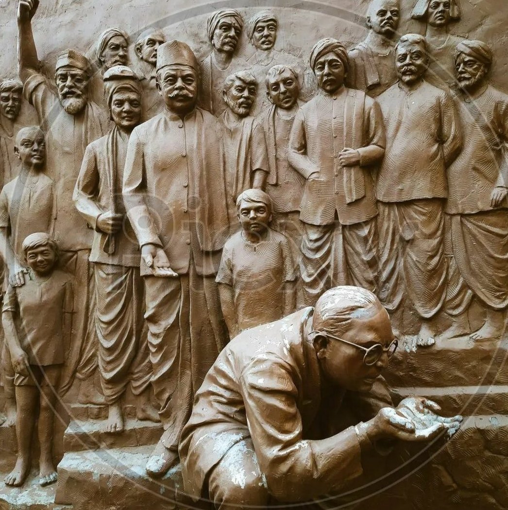 SunilDa79348714's tweet photo. "जीवन लंबा होने के बजाए महान होना चाहिए।"

सामाजिक समरसता, समानता एवं कर्तव्यनिष्ठा की प्रतिमूर्ति, भारतीय संविधान के शिल्पकार भारत रत्न बाबासाहेब डॉ. भीमराव अंबेडकर जी की जयंती पर उन्हें कोटि-कोटि नमन।

बाबा साहेब के विचार व आदर्श हमें सदैव प्रेरित करते रहेंगे।

#AmbedkarJayanti https://t.co/pd4EPx3a1E
