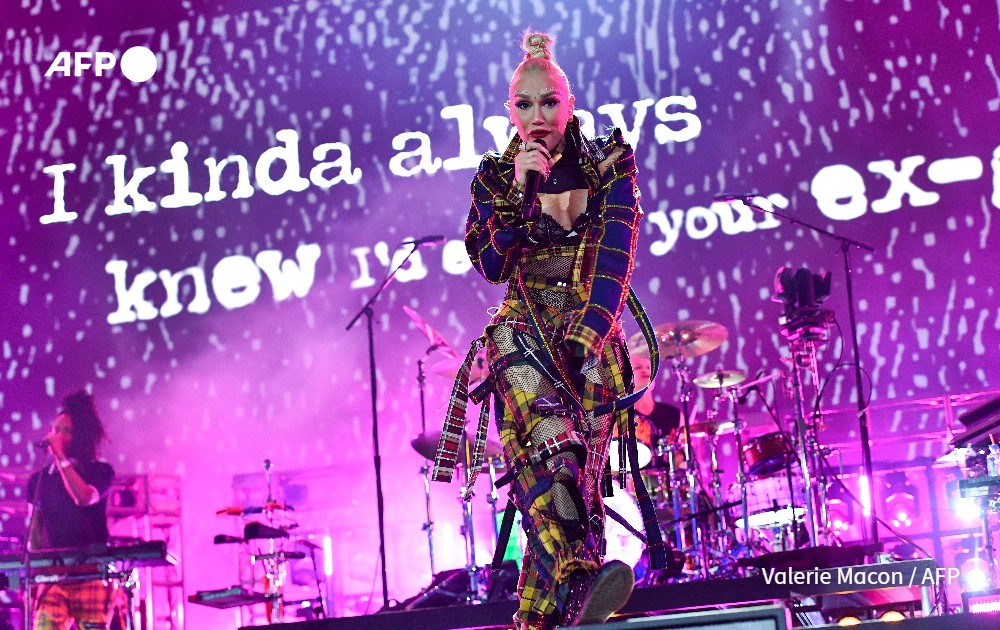 Coachella day two was heavy on alt-rock throwbacks including a highly anticipated No Doubt reunion, but it was Taylor Swift -- who wasn't on the lineup and didn't perform -- creating buzz 🎸🎶 u.afp.com/5QvQ
