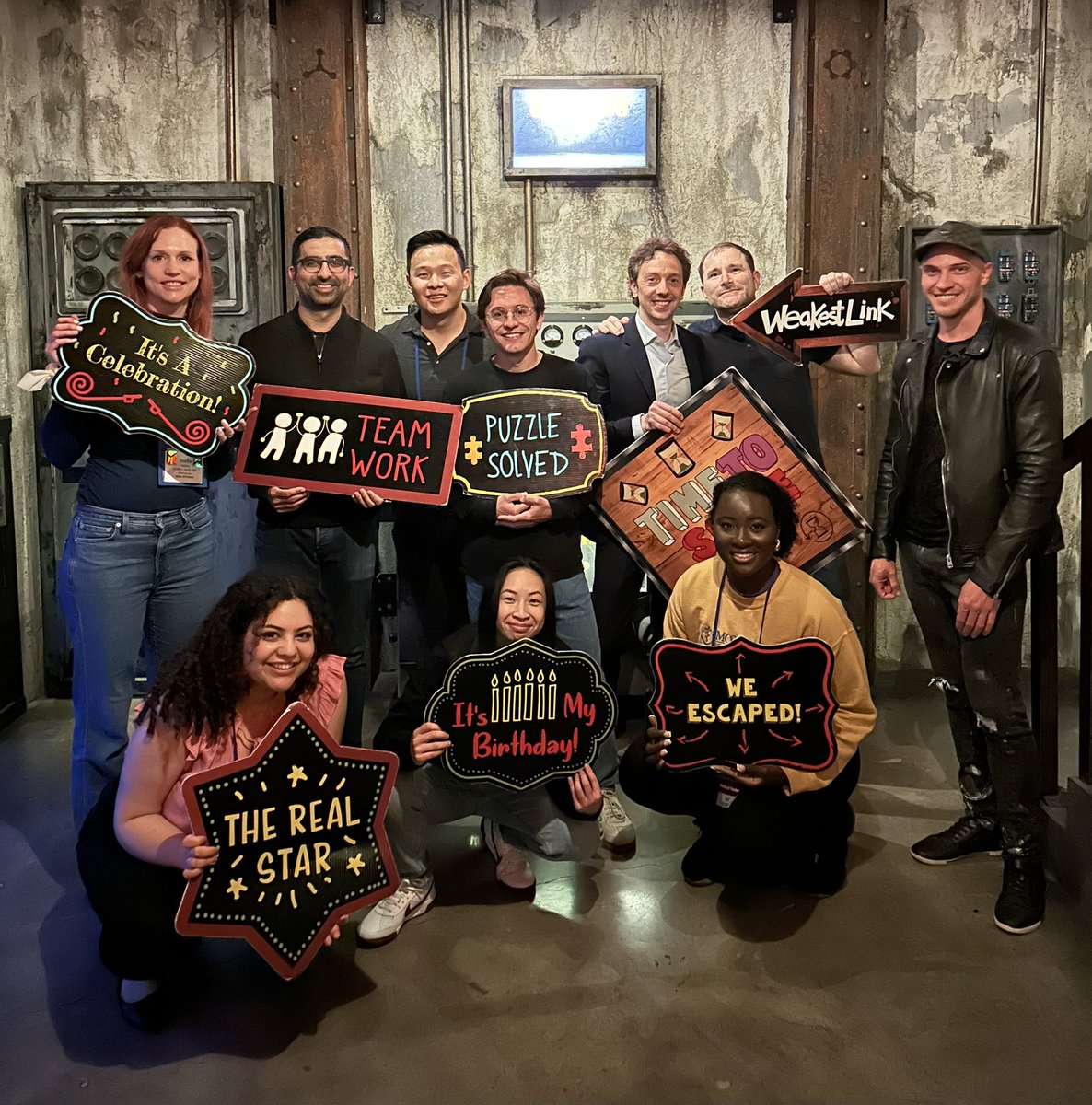 Great time doing an end of the world escape room courtesy of @PediAnesthesia SPAERS program and the amazing @pcarMD! @SapnaKmd was a little salty that our team beat hers!! 😇 @imnotpearl_ @SalibNicole @bsanofsky @HopkinsACCM #PedsAnes24 #pedsanes