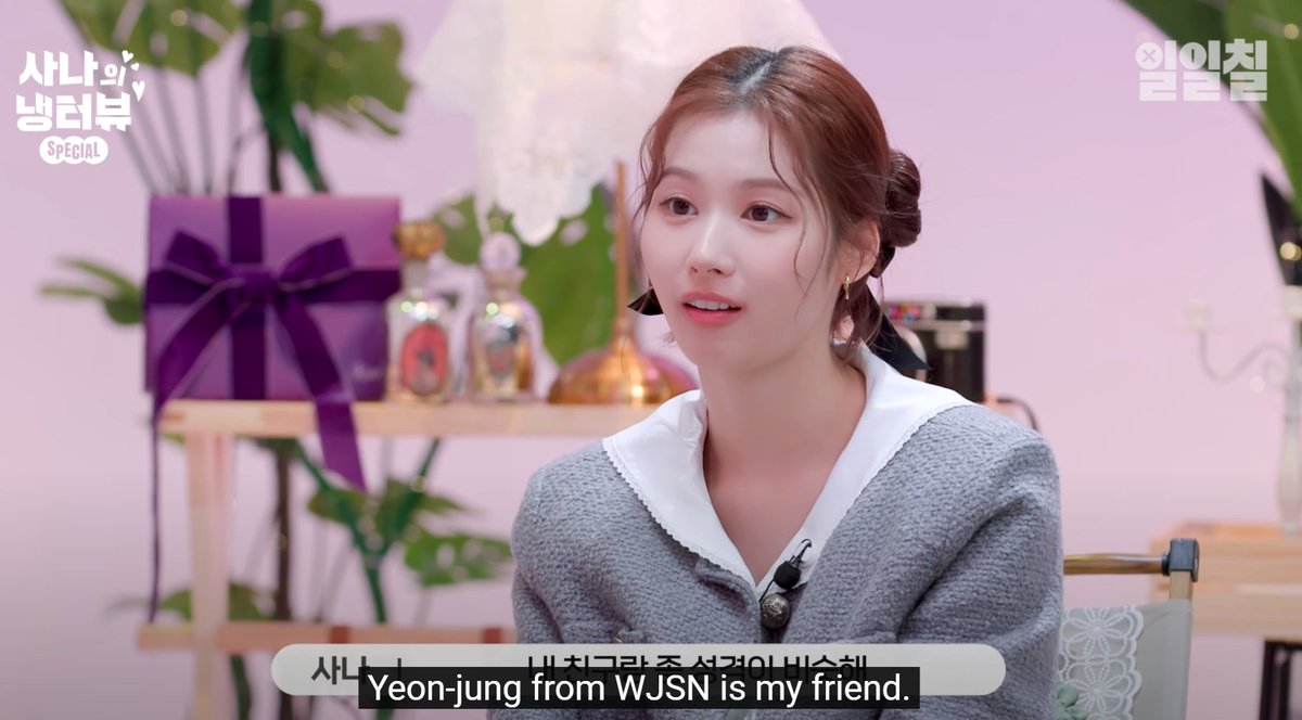 mv_sica's tweet photo. 😍Sana talked about Yeonjung on her newest episode of Sana's Fridge Interview 30:25 - 30:44 #YEONJUNG #WJSN #우주소녀 #여름 #연정 https://t.co/Cn4Gxhbvi1