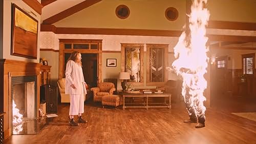 BrunetPau's tweet photo. “Hereditary” es un triunfo del cine de terror y una de las mejores películas del género en los últimos años.

El debut de Ari Aster fue producido por A24 con un presupuesto de 10 millones de dólares, lo cual representó el proyecto más ambicioso del mini-estudio hasta ese momento, conocido principalmente por la distribución de producciones independientes. Entre las películas que había producido previamente se encontraba "Moonlight", ganadora del Oscar a la mejor película en 2016.

#Hereditary se estrenó en Sundance y logró un inmediato éxito en ventas internacionales y críticas positivas. A partir de ahí, comenzó a generar gran expectación antes de su estreno en cines estadounidenses el 8 de junio de 2018. El estreno fue el más ambicioso de A24 hasta esa fecha, con 2.964 salas y proyecciones similares a las de "The Witch" (2016) y "It Comes at Night" (2017), con cifras estimadas entre 6 y 8 millones de dólares.

La película sorprendió al recaudar 1.3M$ en los previos del jueves y 4 millones más durante el viernes. El fin de semana terminó en los 12M$ (13.3 millones incluyendo las previas), estableciendo un récord para A24.

"Hereditary" se benefició de un sólido boca a oreja y un fuerte fanbase, lo que contribuyó a su éxito continuo en taquilla durante las semanas siguientes. Finalmente, la película terminó su carrera comercial en Estados Unidos con 44.1M$, más de tres veces la cifra inicial.

Curiosamente, el filme obtuvo una baja calificación de D+ en CinemaScore, lo que demuestra la brecha que a veces tiene este medidor a la hora de ser un baremo para el cine de género o más especializado.

El éxito viral de "Hereditary" también impulsó su recaudación internacional, alcanzando 38.8 millones de dólares en todo el mundo. 

En España, se estrenó a finales de junio a través de @DeAPlaneta, atrayendo a 313.000 espectadores y generando 1.8 millones de euros, siendo el cuarto mercado internacional más exitoso después del Reino Unido, México y Australia.

"Hereditary" fue uno de los mayores éxitos de A24, logrando una sólida recaudación internacional y beneficios significativos en taquilla. Posteriormente, las explotaciones en otras ventanas fueron igual de potentes. 

Veremos donde dejará el tiempo a "Hereditary", pero su potente puesta en escena y combinación de horror fantástico y melodrama familiar son elementos muy atemporales.

#Horror #Terror #Cine #A24