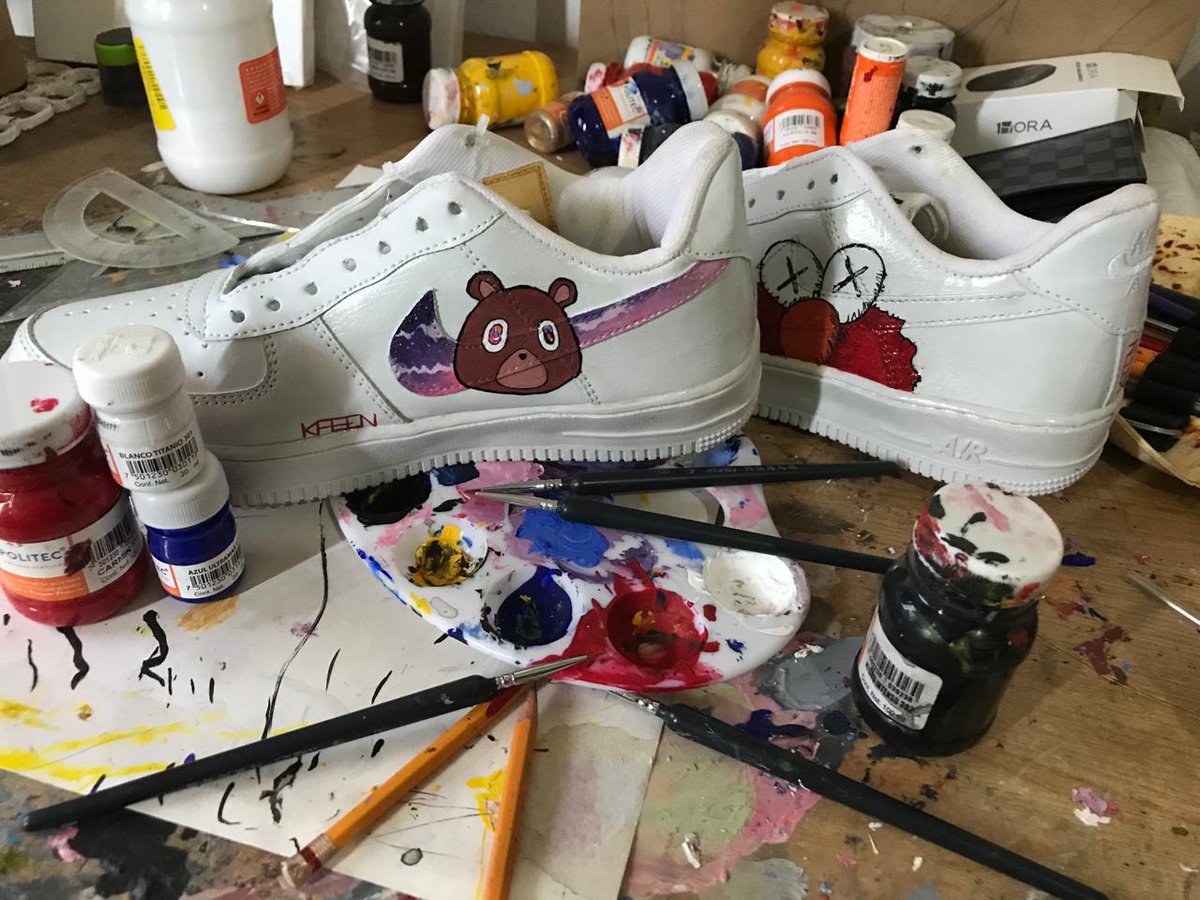 iampacorios's tweet image. Mis hijos 
#kanyewest 
#flashinglight