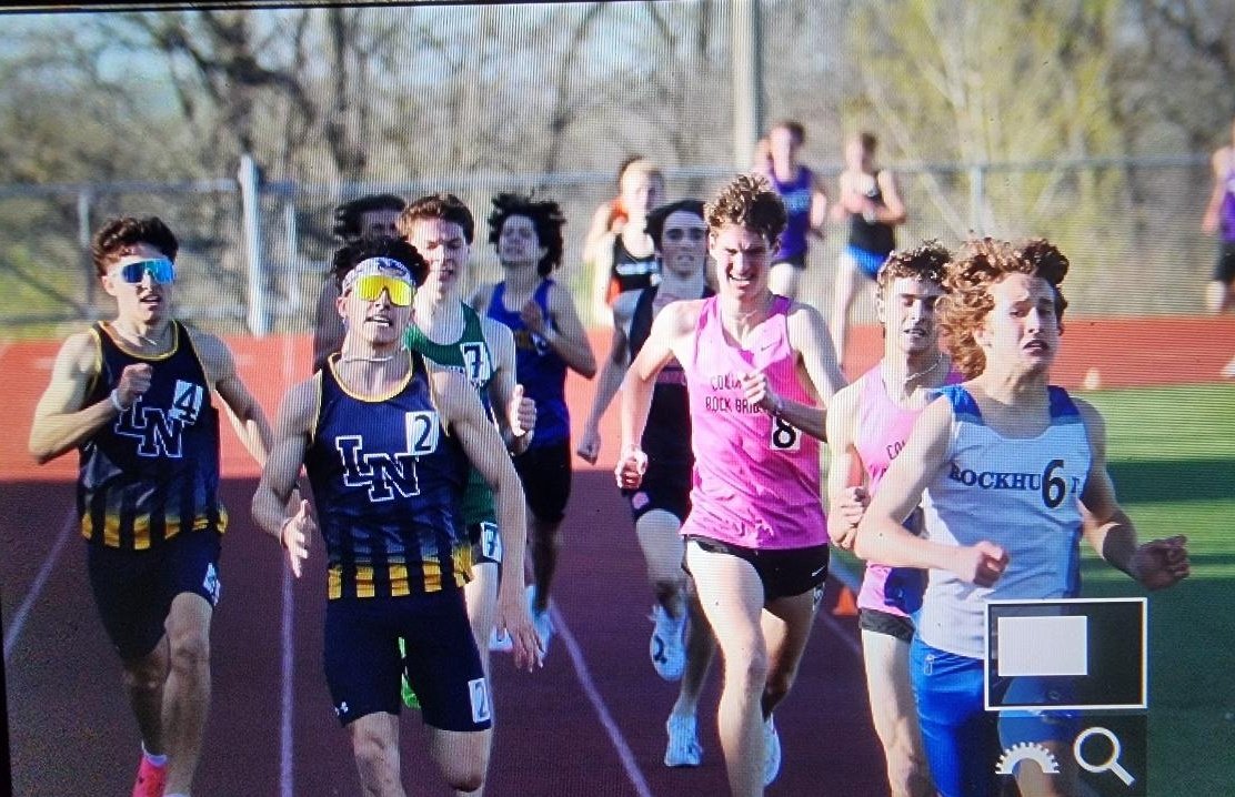 MOTrackFanatic's tweet image. At @LNEagleTF Liberty North
Ken Peek Invitational Friday in KC Metro, fans 👀the greatest regular season 1600m run in 
STATE HISTORY!! 
16 UNDER 4:28!
10 UNDER 4:19!
8 UNDER 4:16!
4:11, 4:12, 4:12, 4:13, 4:13, 4:13! 
Rockhurst Jr. H. Acorn gets W &amp;amp; US#45 @MoMileSplit
🤯🤯 #WHAT😯