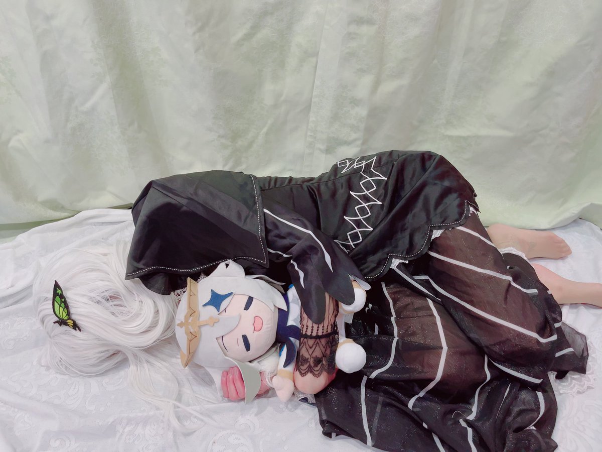 greed_of_witch's tweet photo. 休止前に写真を1枚だけ。

大丈夫。少し半月くらい眠るだけさ。
少しだけ寝たらまた頑張れると思う。

だから少しだけ、少しだけで良いから寝かせておくれ。

ワタシは疲れたんだ。
そう、ワタシは・・・ https://t.co/d8itOAywaN
