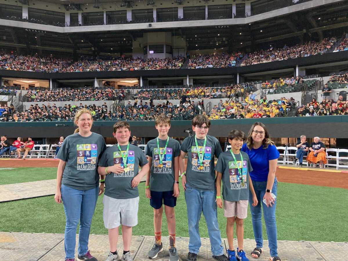 laura_veach's tweet photo. CONGRATULATIONS @middle_baker to the Robotic Elephant Sheep on advancing to DI Globals!!!! 🎉🤖🏆
So proud of Dean, Jack, Ricardo, and Witten!! @CCISD @CCISD_ADVANCED https://t.co/nfMzjraGcO