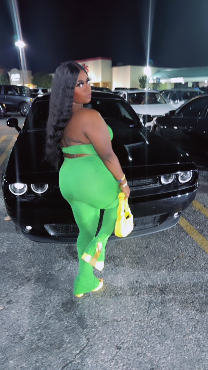 _chels97's tweet image. Drop the lo’ , I’m coming 📍 

#AlumniWeekend💚💛