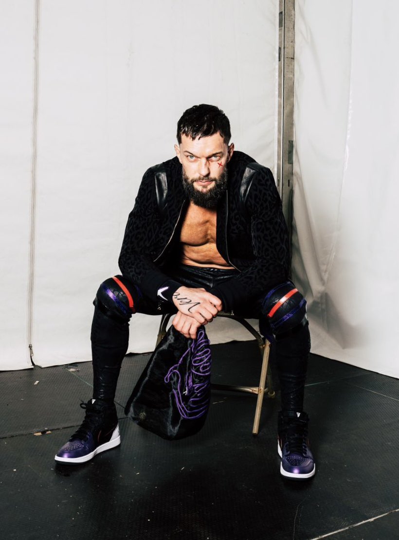 FinnBalor's tweet photo. Before the storm #WrestleMania https://t.co/Soi1nGelbK