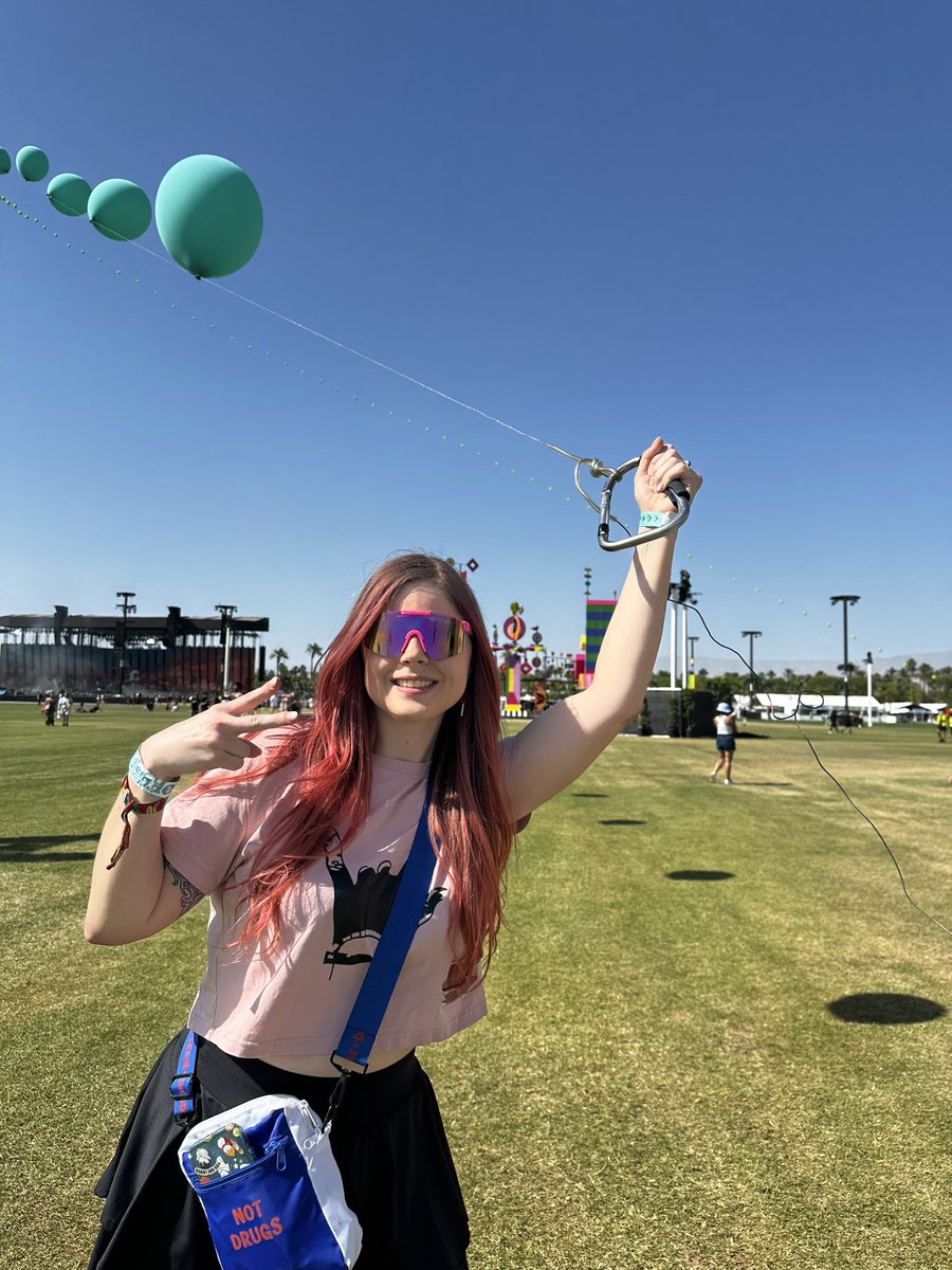 AshleyDCan's tweet photo. honestly @Coachella has been better than I could have ever imagined!
it's been incredible so far with my VIP Pass + Oasis Lounge Keepsake and I'm so grateful to @opensea for making this happen! #OpenseaPartner https://t.co/OzUWhkSYwt