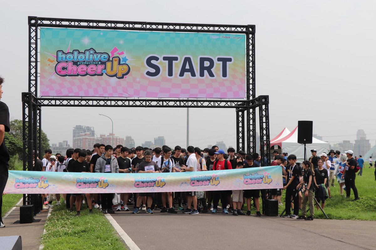 holocheerup's tweet photo. 【📣hololive production X CAPSULE Cheer UP Run】
非常感謝大家參與昨天的路跑活動
頂著大太陽還是感受到大家滿滿的熱情跟活力！！🔅
因為你們的參與，整個路跑活動就完美、完整了⁽⁽ଘ( ˙꒳˙ )ଓ⁾⁾
希望大家喜歡這次的活動><

另外，我們在今天4/14（日） ～ 4/28（日）還有為期兩週的Cheer UP 聯名主題咖啡廳！
我們咖啡廳再見😆

✨｜開放預約中｜https://t.co/boqAjaFRc7
✨活動時間：4/14（日） ～ 4/28（日）
✨活動地點：臺北市中山區錦西街25號