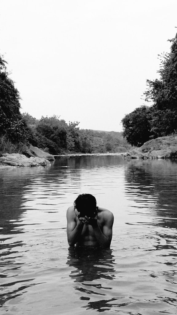 Hirudinea_'s tweet photo. *MARKHYUCK/MAHAE SHORTSTORY

THR YG TELAT YA XIXI 
"Jangan sekali2 mandi di kali pas maghrib kalau gamau di.....dibuat ilang.....cuma sisa sendalnya aja....." 
"Dibuat ilang siapa dan knpa??" 
"Diculik dedemit, mau dikawin di alam goibnya...."

*🔞, mistis, supranatural, etc. https://t.co/Vi7uHbq3S1