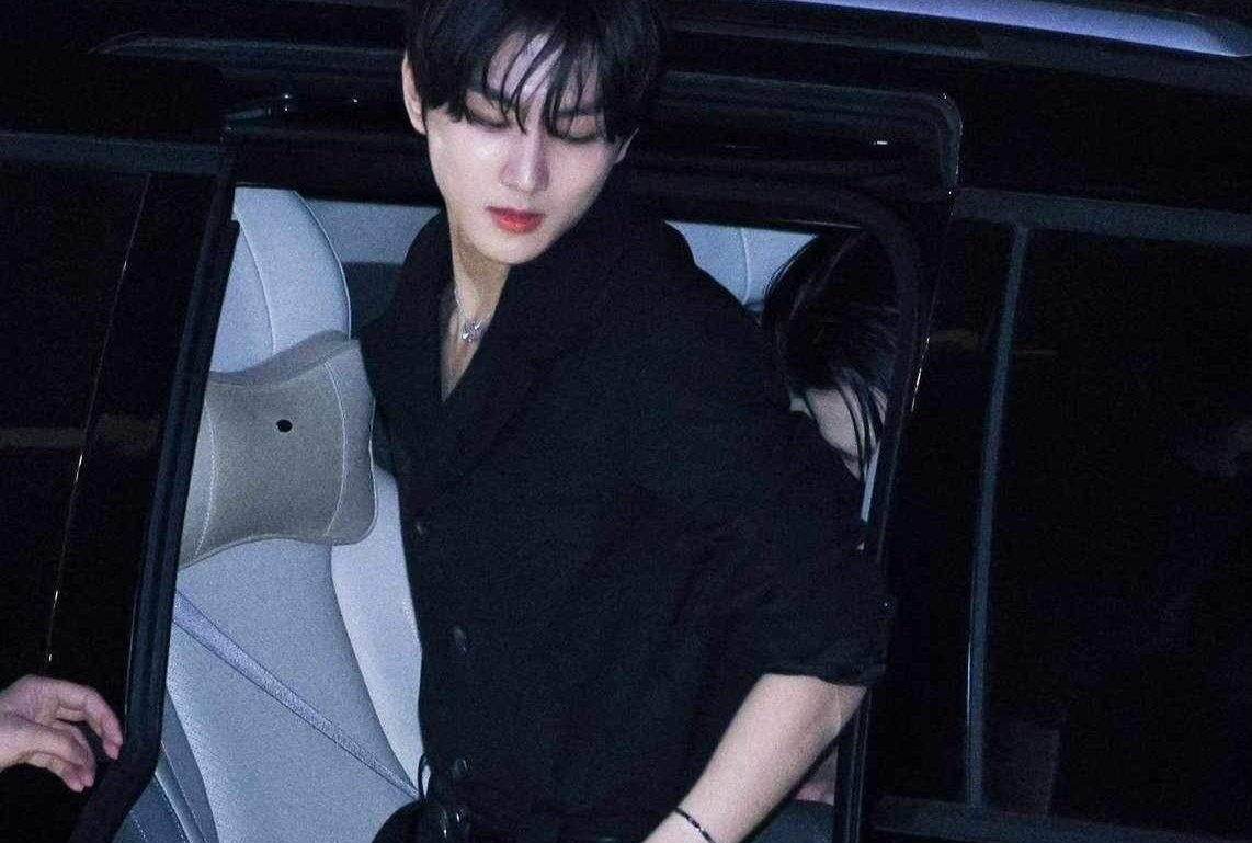 xcheryxx's tweet photo. secret revelation.
#jaywon mini au.

in a world of industry, ex-lovers find themselves thrust back together as brand ambassadors. their past was exposed after someone leaked an information that had been concealed for years that left everyone shocked. what will the ex-lovers do? https://t.co/5sprQQC1cI