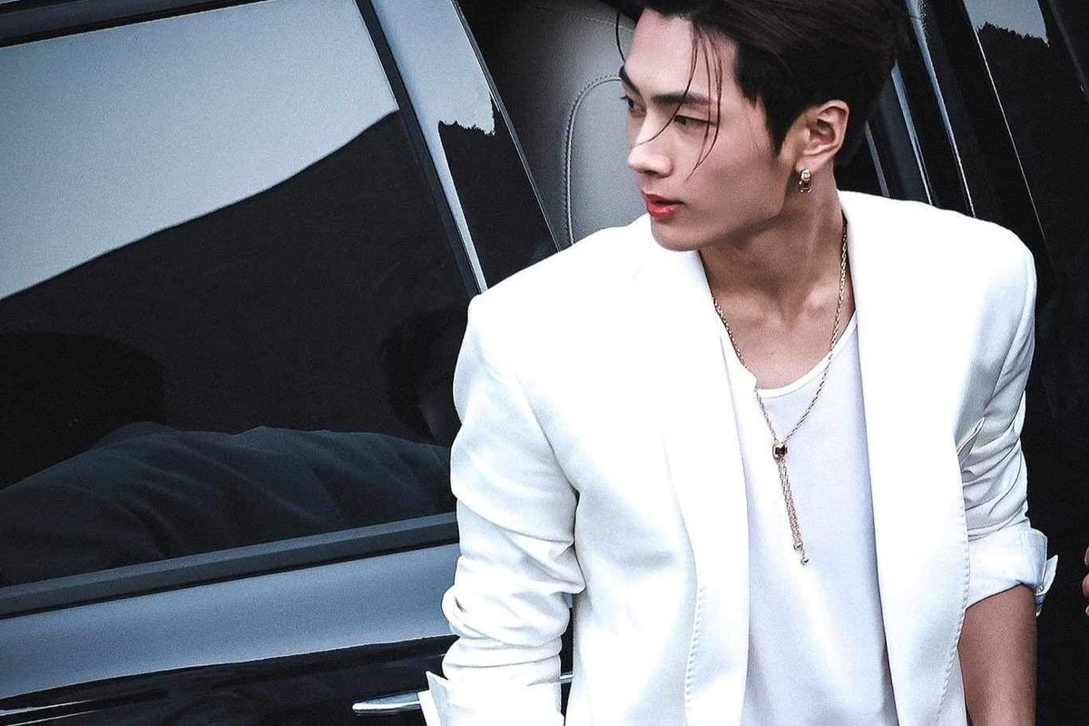 xcheryxx's tweet photo. secret revelation.
#jaywon mini au.

in a world of industry, ex-lovers find themselves thrust back together as brand ambassadors. their past was exposed after someone leaked an information that had been concealed for years that left everyone shocked. what will the ex-lovers do? https://t.co/5sprQQC1cI