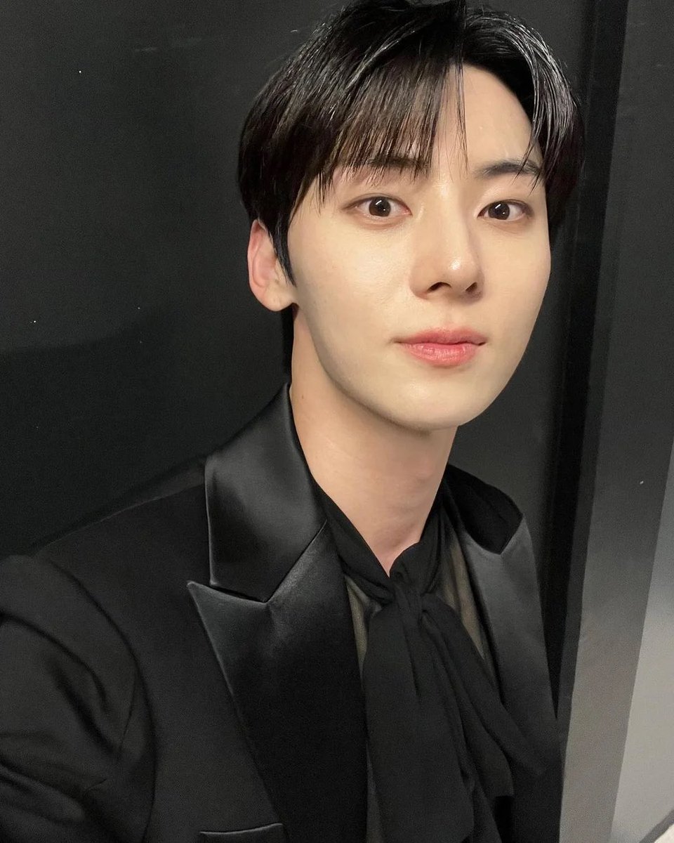 HWANGMINHYUN_TH tweet picture