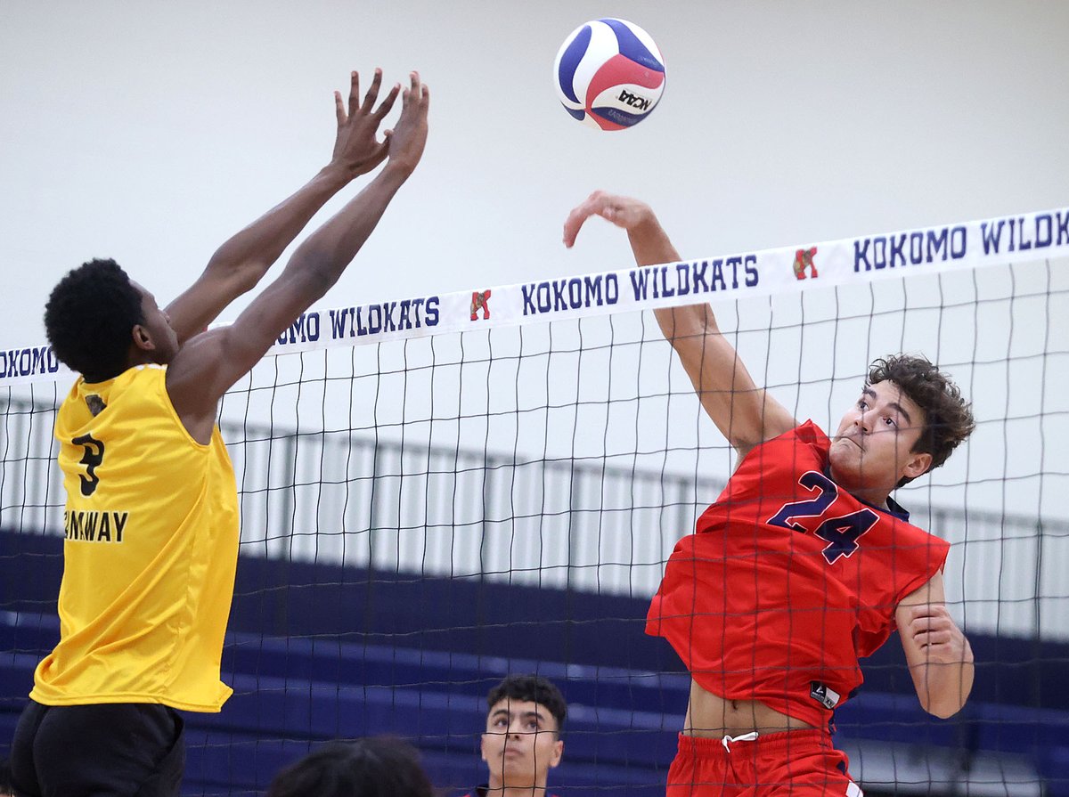 KLaffGerber's tweet photo. Kokomo High School's boys volleyball team played their first-ever home game against Fort Wayne Snider on Friday, April 12, 2024. The Kats lost to the Panthers 3-1. Boys volleyball is categorized as an emerging sport by the IHSAA.

More photos: https://t.co/RjUArSiRGs https://t.co/2Nq4XBFiPx