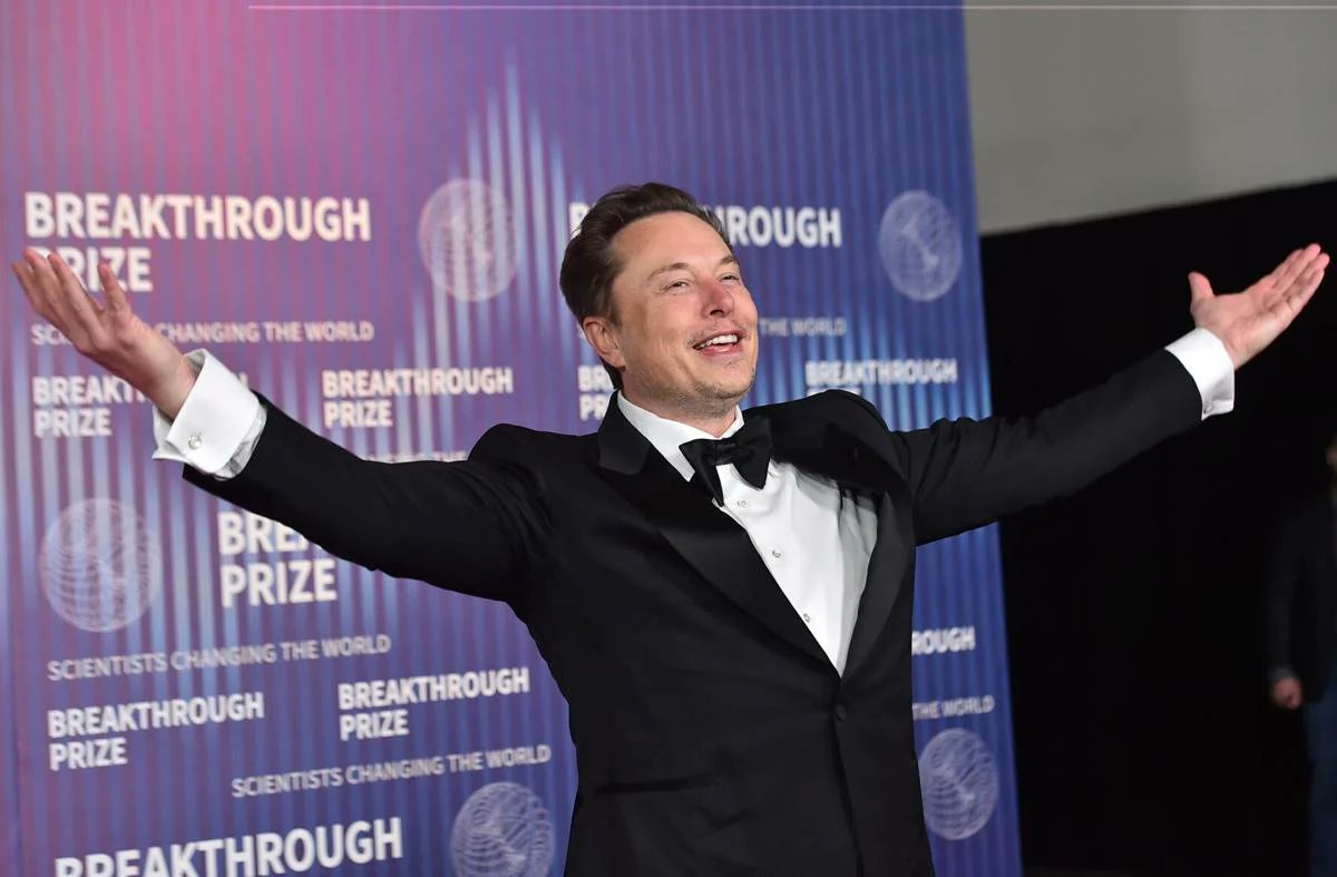 Breakthrough Prize is founded by Mark Zuck

This is Interesting!