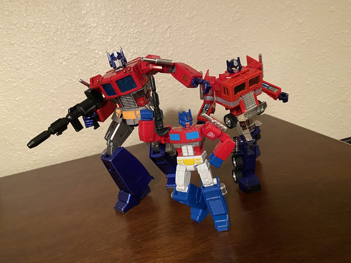 Here’s a few shots with Megs, as well as Yolopark’s 4” version and the recently released G1 Takara Missing Link Prime. 2024 is a great year for #OptimusPrime fans. If you liked Megs, you’ll love Prime. I’m now debating how far I’m going to dive down Yolopark’s G1 line, lol.