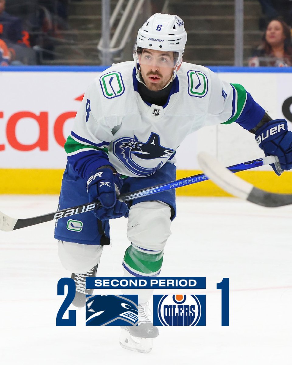 #Canucks on top after 40.