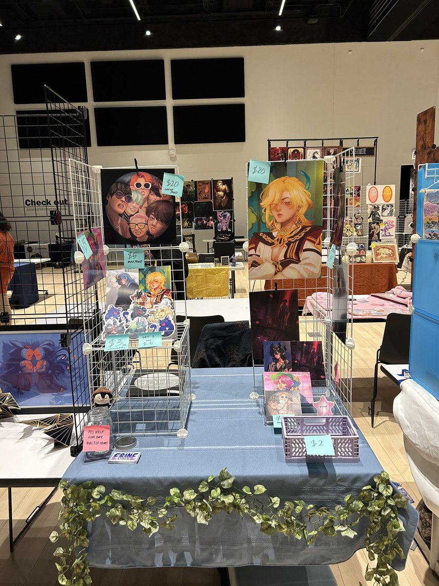 bleuberrine's tweet image. had fun w inkfest very first con @ school lezzgaw