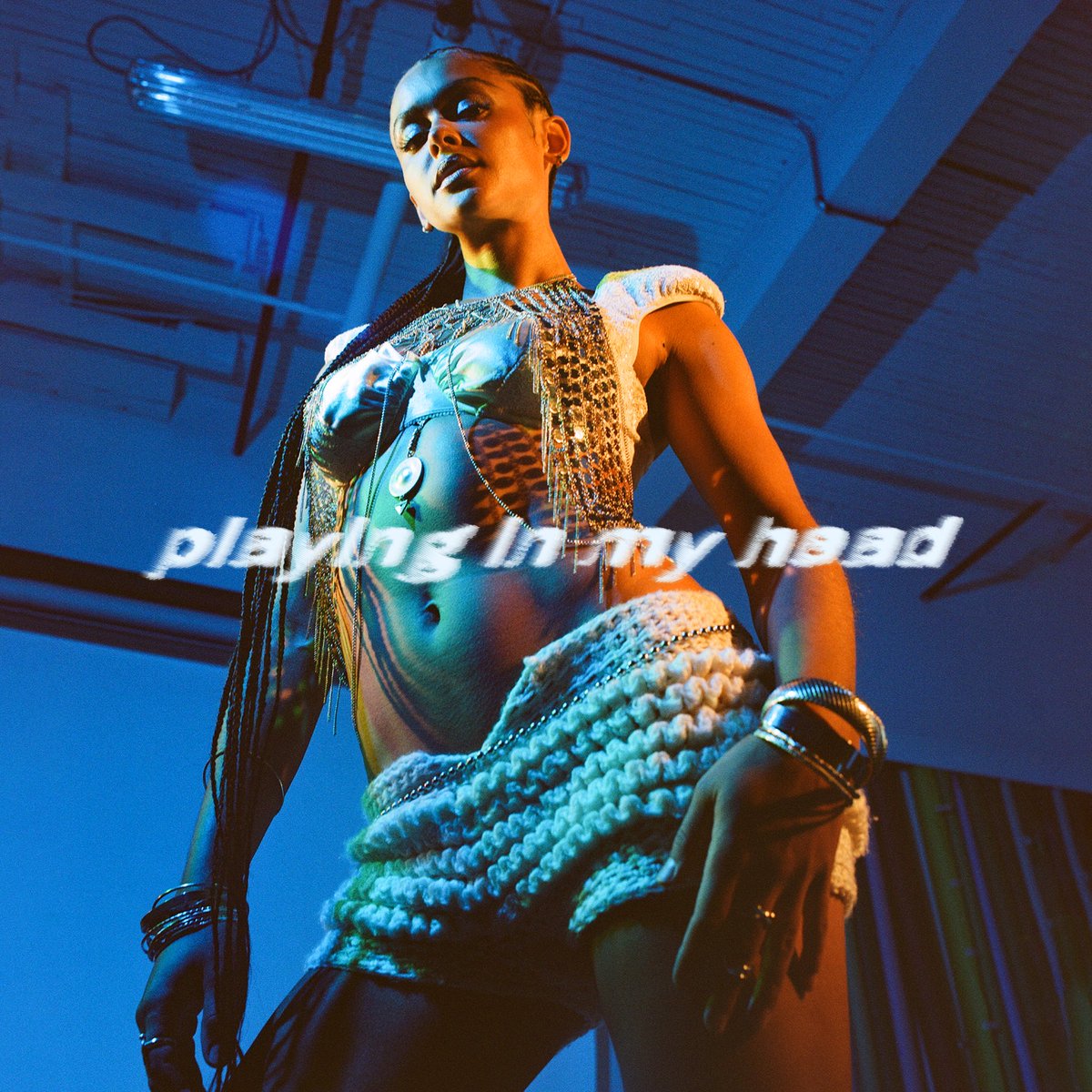 Playing In My Head Out Now 

open.spotify.com/track/1E5r29zC…