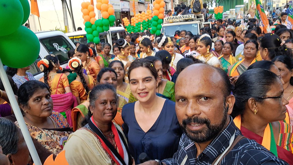 #TheRoadStop On the campaign trail with @annamalai_k. Stay tuned for more on @NewsX #Coimbatore