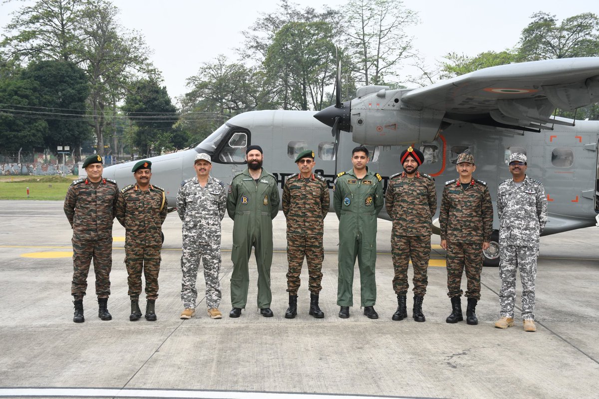 Lt Gen RC Tiwari #ArmyCdrEC carried out operation recce wherein Naval officer piloted & Air Force officer Co-Piloted the aircraft ensuring synergy in operations &  defence capabilities.
#progressingJK#NashaMuktJK #VeeronKiBhoomi #BadltaJK #Agnipath #Agniveer #Agnipathscheme