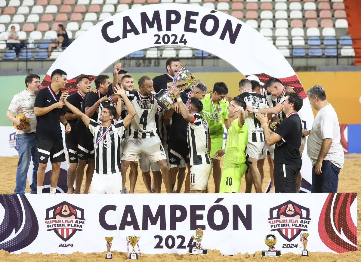 mercadomariano's tweet photo. El Guma @LibertadPlaya Tricampeón invicto de la Super Liga de @APFfutbolPlaya. Orgulloso con la oportunidad de ser parte de este proyecto. https://t.co/jsg3o7Ql9H