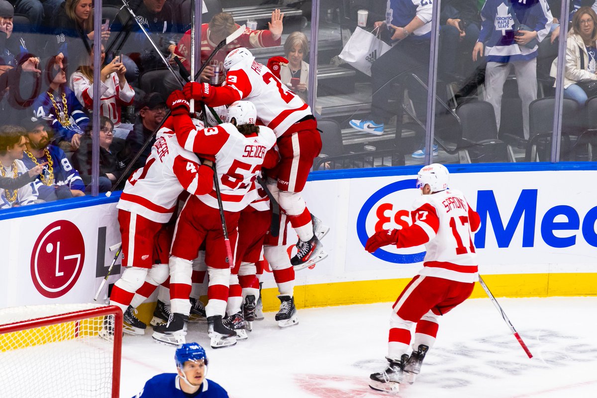 DetroitRedWings's tweet image. GOOD NIGHT, HOCKEYTOWN. ♥️