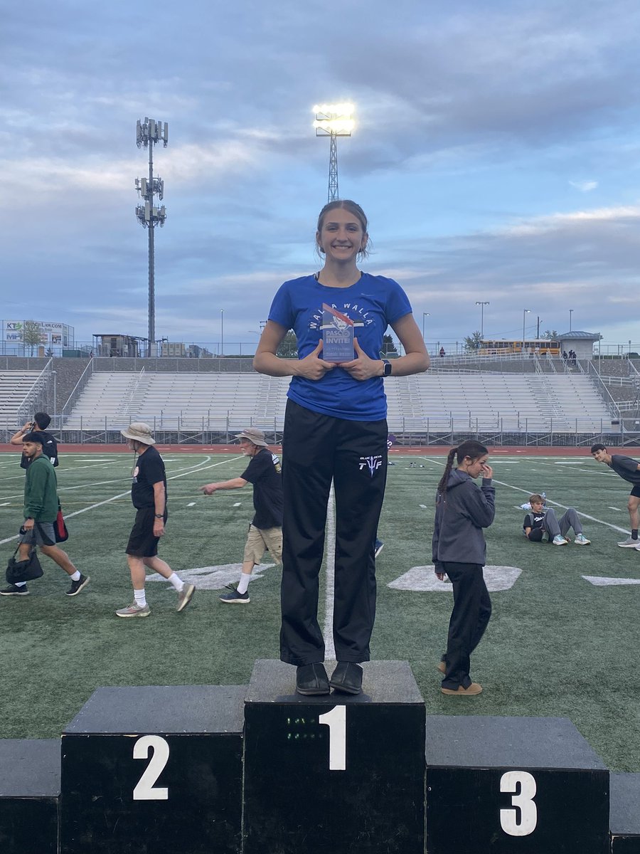 The athlete of the meet is <a href="/Wahitrack/">Wahi track</a>’s <a href="/AshlynNielsen15/">Ashlyn Nielsen</a> 1st in 100 (11.95), 1st in 200(24.58), 1st in 4x1 (48.33) 3rd in 100h(15.42) 3 new school records (100,200,4x1)   Unbelievable effort &amp; focus today - so proud of her! <a href="/WaHi_Athletics/">Wa-Hi Athletics</a> <a href="/BigBlueWW/">BigBlueBoostersWW</a>  @CWU_Track