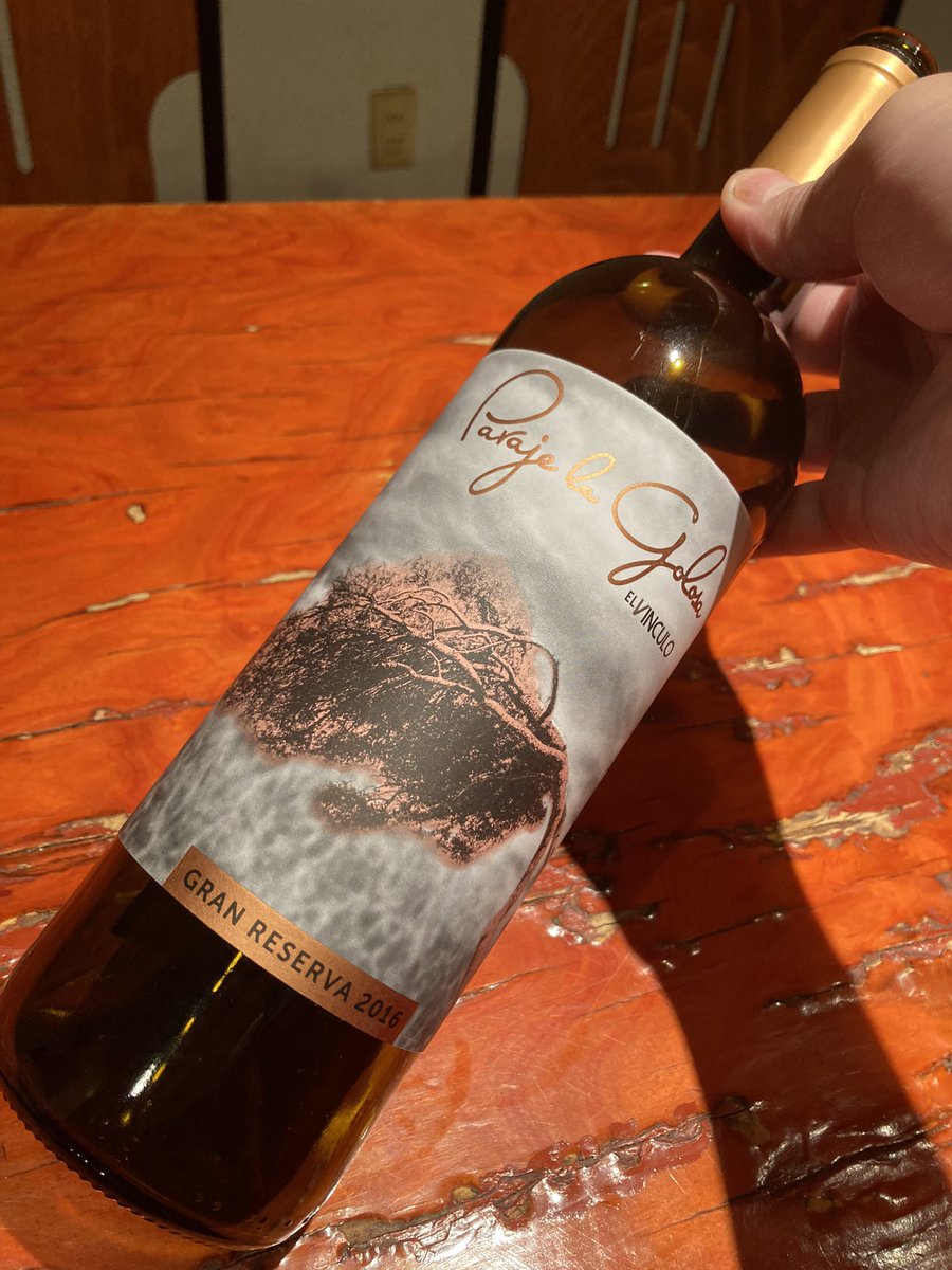 dine_marc's tweet photo. 数量限定��ル・ヴィンクロ・グランレセルヴァを特別価格でご案内いたします。リッチさとエレガントさを存分に堪能出来る一本。長期の保存に耐える作りですので慌てて飲まずにしばらくMARCのセラーに寝かしておいても良いのですが、『あるよ』
エル・ヴィンクロのファン��皆様へ。
#赤ワイン https://t.co/CTx1f7JjGS