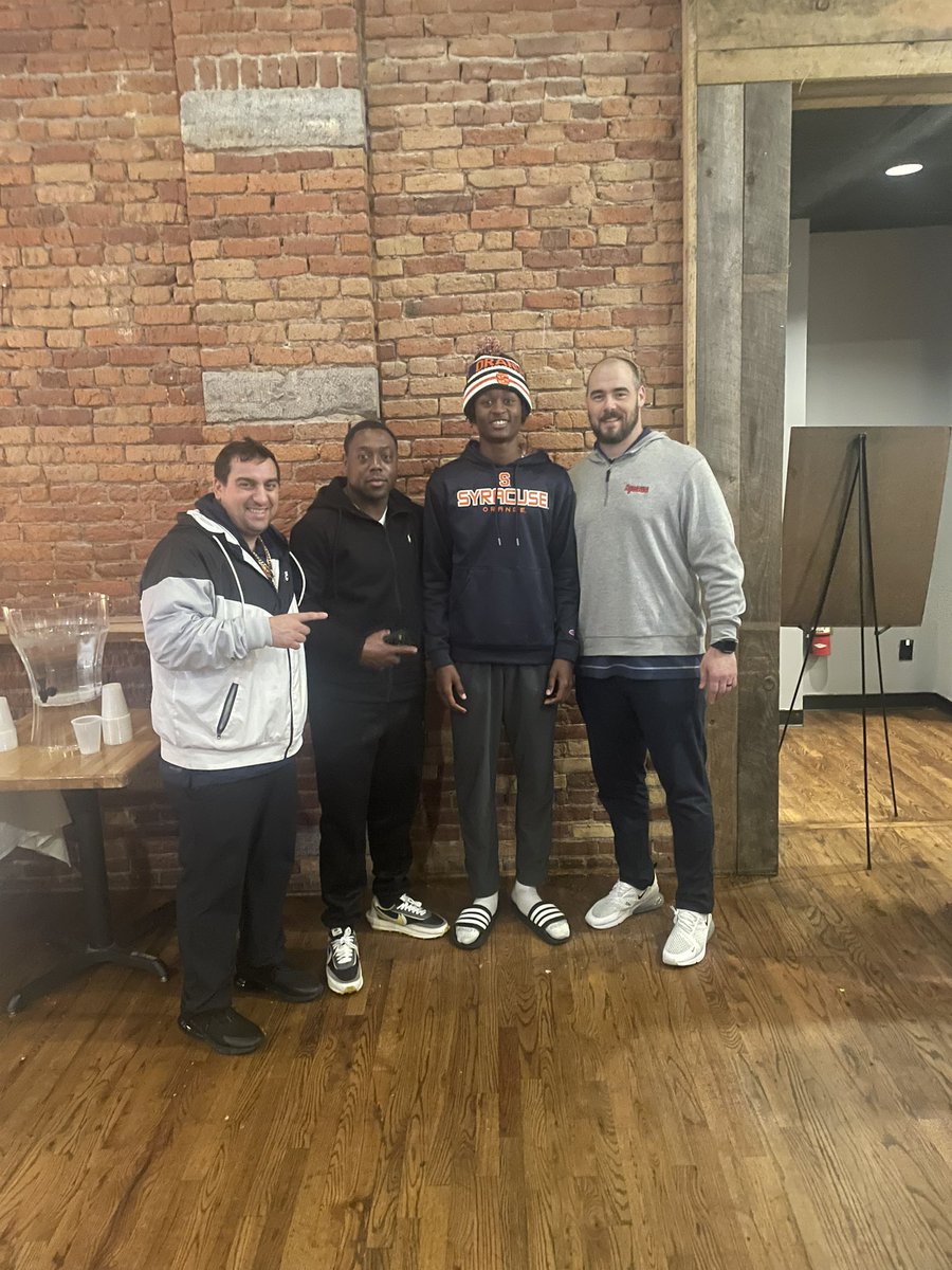 Tedariushughes2's tweet image. Syracuse showed major love!! Definitely will be back!🍊#CUSE #DART @Coach_2CAP @Coach_Stork @CoachJ_Schaefer