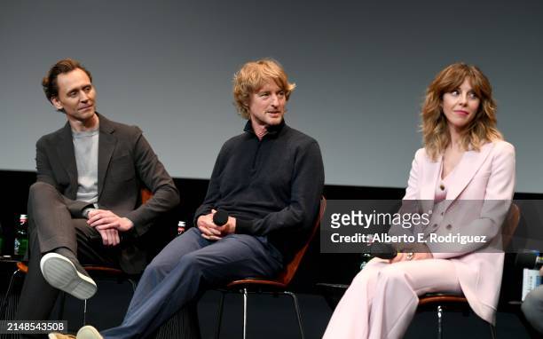 TomHidFansLATAM's tweet photo. Tom junto a Sophia DiMartino y Owen Wilson asisten el día de hoy al evento Emmy FYC de #LokiSeason2 en el teatro Samuel Goldwyn en Beberly Hills en California.
📸 : Alberto E. Rodríguez. Gettyimages
#tomhiddleston #sophiadimartino #OwenWilson #Loki #Sylvie #Mobious https://t.co/kNvz8r2hx2