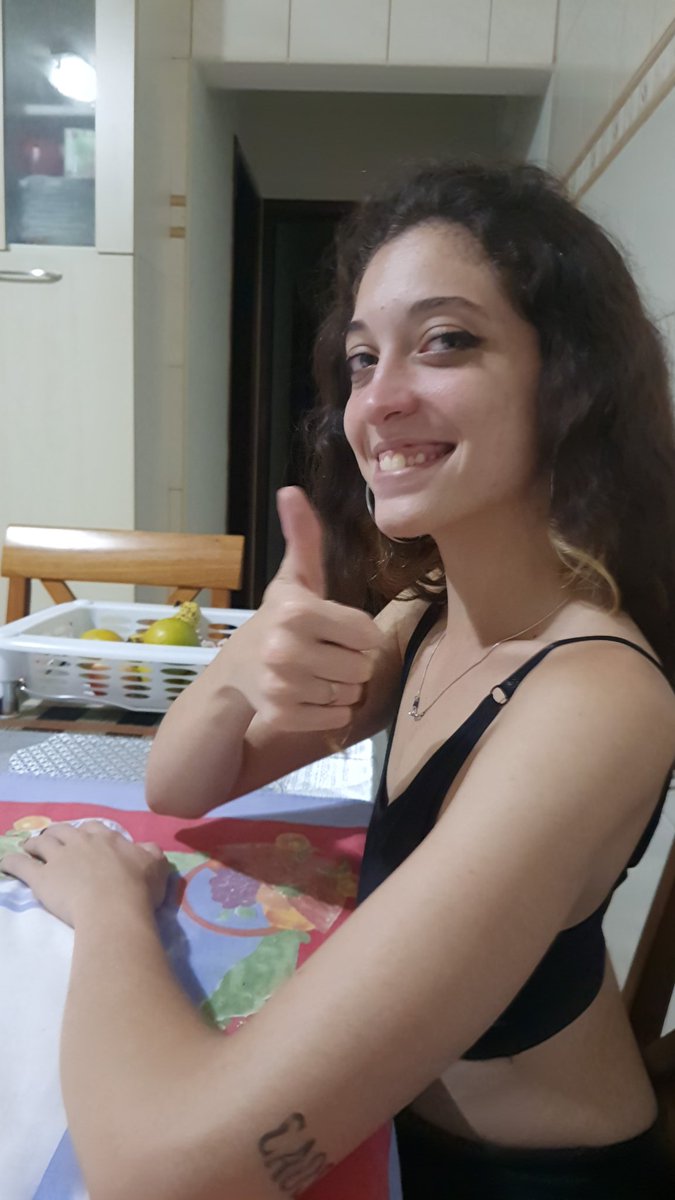 thesomora's tweet photo. É só um postzinho de apreciação à minha camaradinha, amigos, casal de bi comunista é o melhor tipo de casal que tem e o resto que se foda. Eu amo essa mulher. https://t.co/VKtTmIhUTO