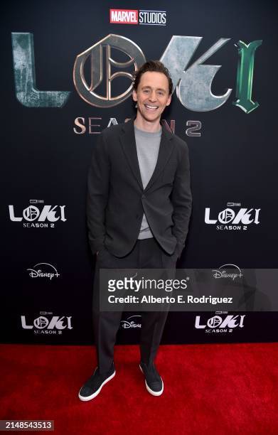 TomHidFansLATAM's tweet photo. Tom junto a Sophia DiMartino y Owen Wilson asisten el día de hoy al evento Emmy FYC de #LokiSeason2 en el teatro Samuel Goldwyn en Beberly Hills en California.
📸 : Alberto E. Rodríguez. Gettyimages
#tomhiddleston #sophiadimartino #OwenWilson #Loki #Sylvie #Mobious https://t.co/kNvz8r2hx2