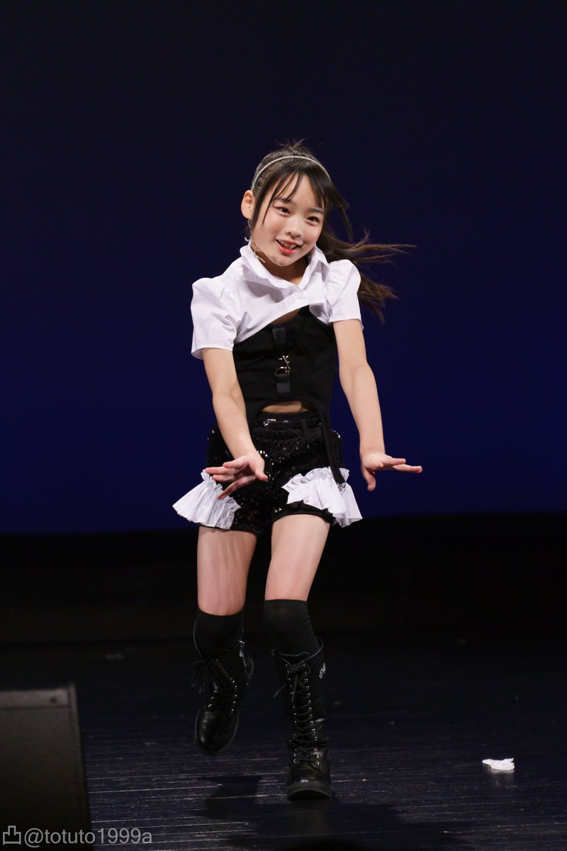 『フェルトちゃん舞台へ上がる』③④ 大塚勝俊さんのブランド 
