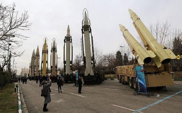 PecintaSejarah2's tweet photo. Banyak yg bertanya tentang asal-usul rudal balistik milik Iran, berikut ini ulasannya. 

A thread. https://t.co/Ui1A77Opq6