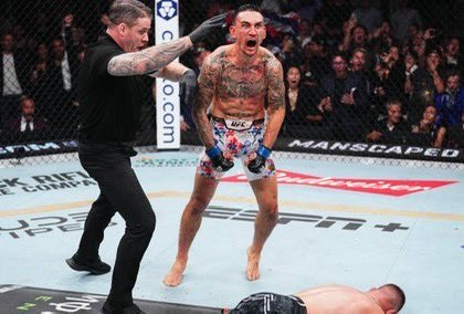 Max Holloway lands career-defining KO at #UFC300 si.com/fannation/wres…