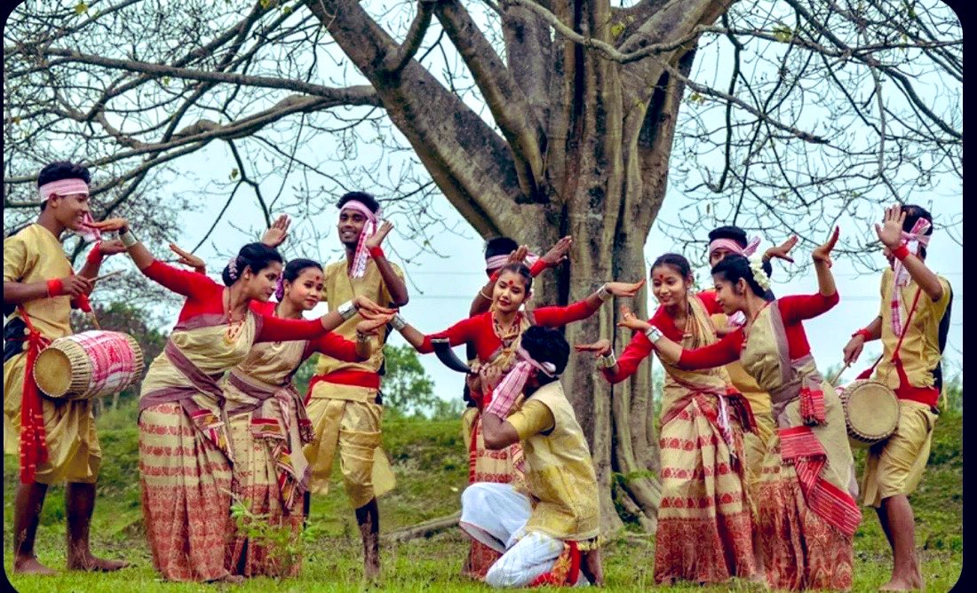 বহাগ বিহুৰ শুভেচ্ছা🌺

May the new year colour your life with the colours of Bihu!😍

#Bihu2024 
#RongaliBihu 
#Assamese 
#FestivalSeason