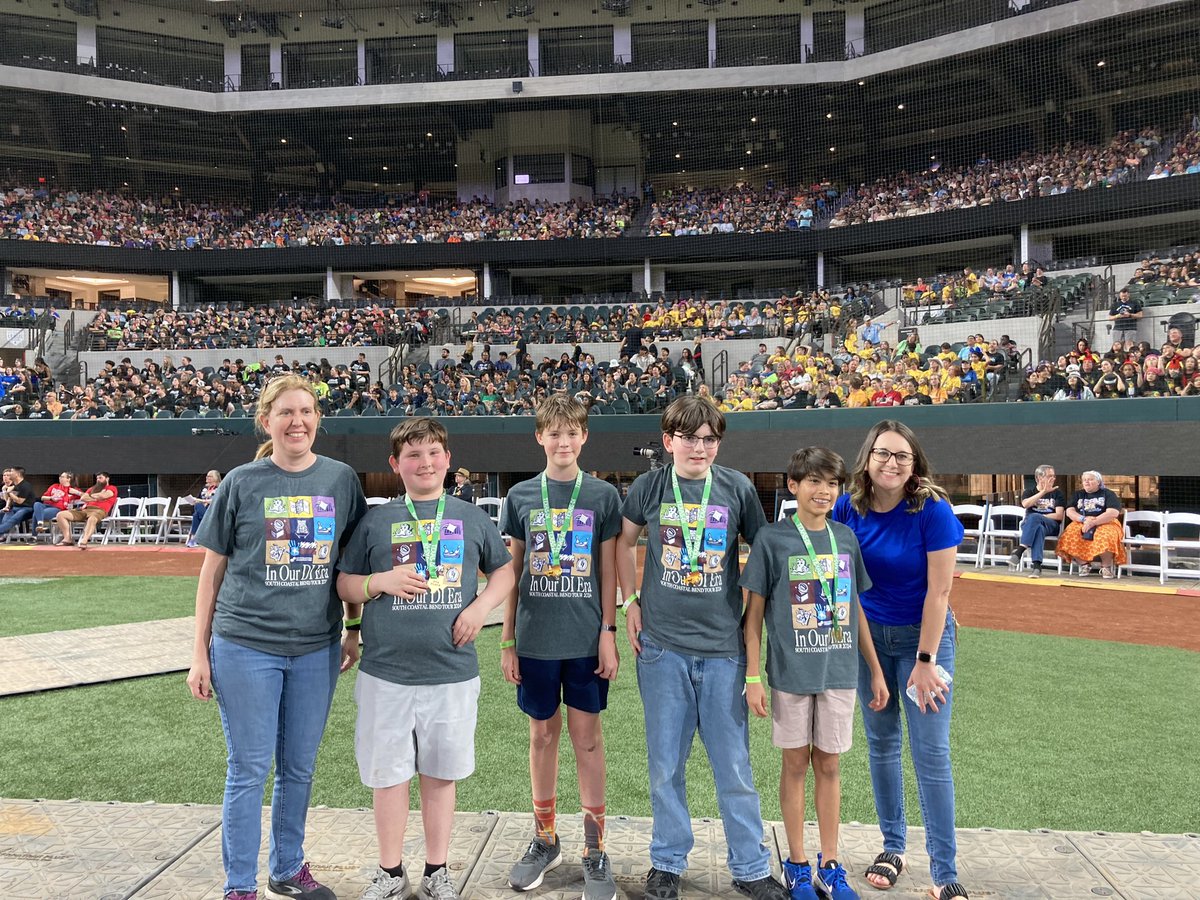 windsorparkelem's tweet photo. Globals bound!!  Congratulations to the DI teams from Baker MS and Moody HS; they crushed the competition at State and are headed to international competition! @CCISD https://t.co/JuCXm9Y1m7