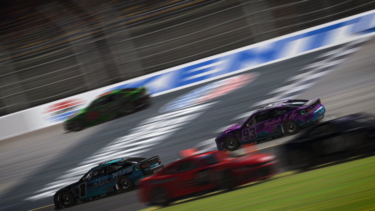 Got tire strategy wrong early, rebounded with solid speed and some luck to get 8th. Time to carry the momentum into Texas tomorrow night. Shoutout to @Cosmin_Ioanesiu @sng_graphics for the vaporwave car for the weekend