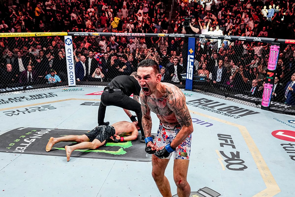 HANG IT IN THE LOUVRE. 🖼️ #UFC300