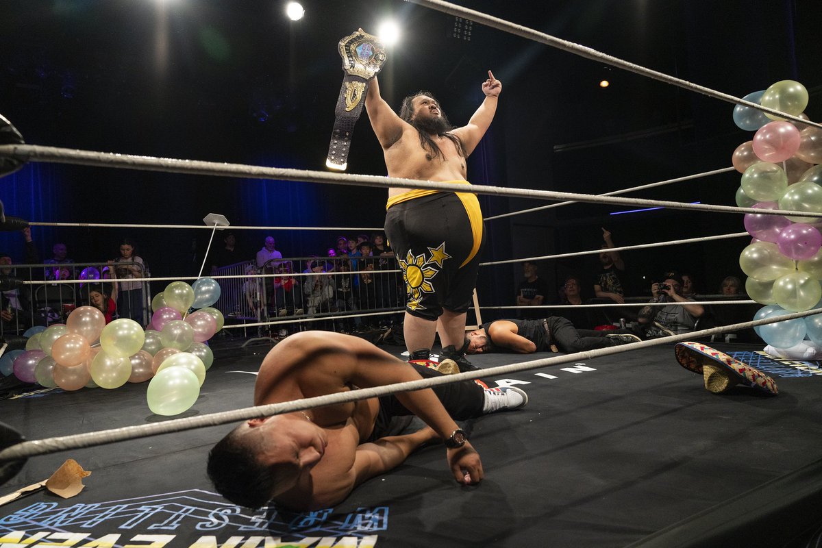 mewwrestling's tweet photo. The Championship Fiesta for @ELCHATOLIBRE abruptly took a frightful turn courtesy of @FALLAH1 https://t.co/de8P77eUHP