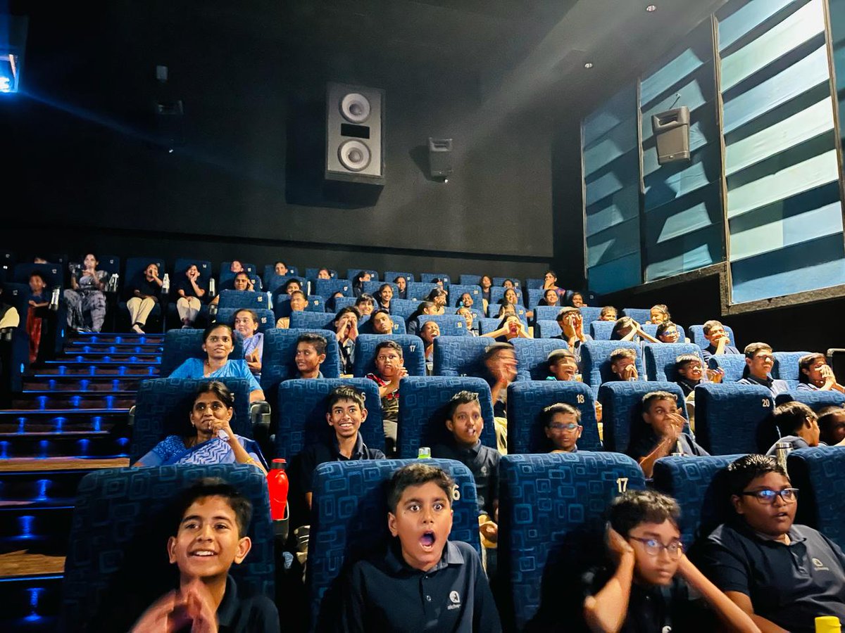 First thing to start with Summer Holidays for kids is watching #DoubleTuckerr ! Thats what we witnessed in Coimbatore screens yesterday ❤️ LEFT & RIGHT Happy Annachi 🥳🕺🕺