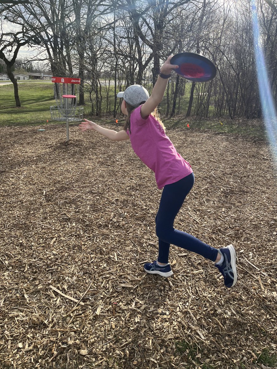 Quick 9 with dad after field testing some new discs.  I was able to beat him on 2 holes! He did end up winning the round but I kept it close… dad says he needs to practice or I will be winning soon.

#bedynamic
#discgolf
#growthesport
#kidsdiscgolf 
#respecthergame
#throwpink